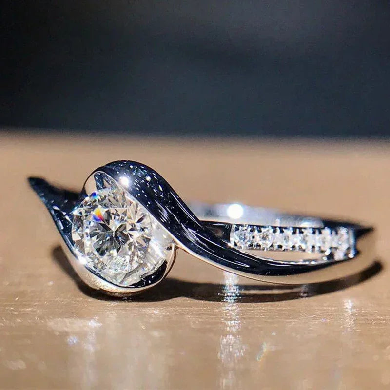 Bague Élégante Femme – Argentée avec Zircon Cubique AAA 💍