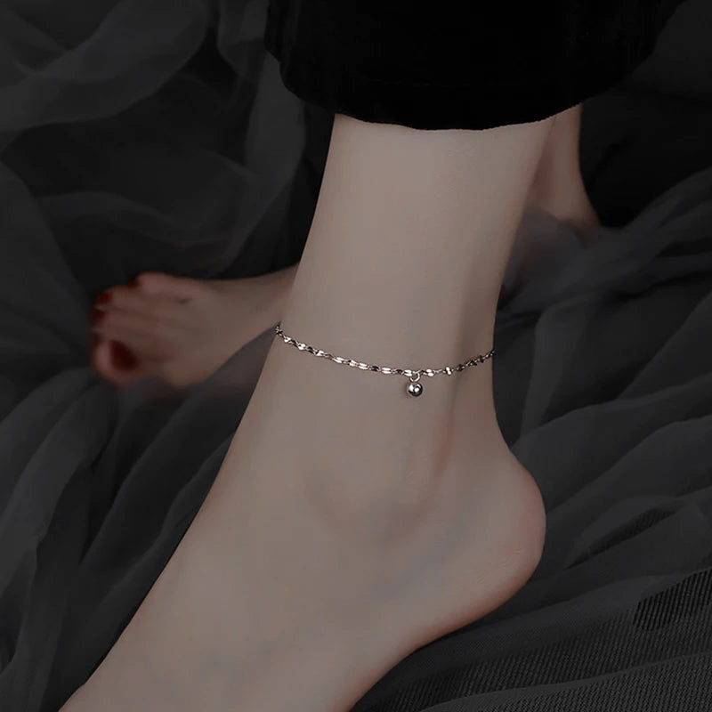Bracelet Cheville Minimaliste Argenté – Chaînette à Perles pour Femme 🌸