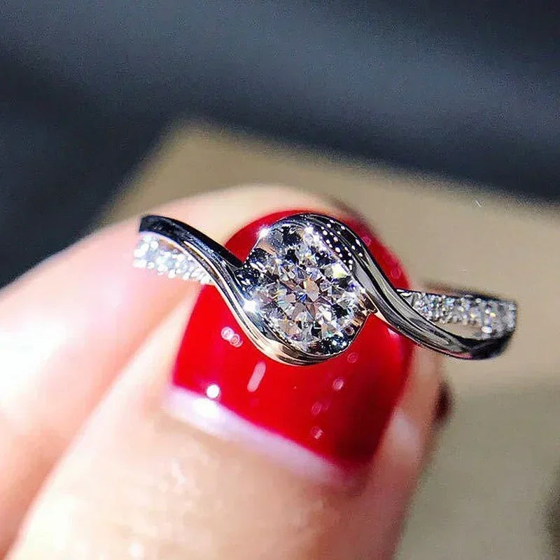 Bague Élégante Femme – Argentée avec Zircon Cubique AAA 💍