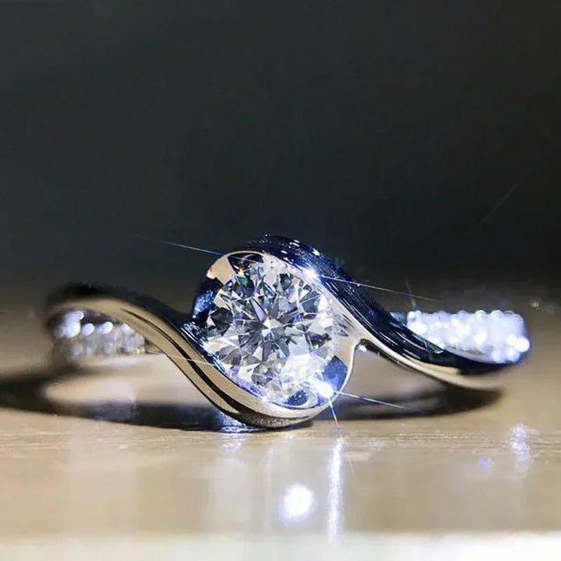 Bague Élégante Femme – Argentée avec Zircon Cubique AAA 💍