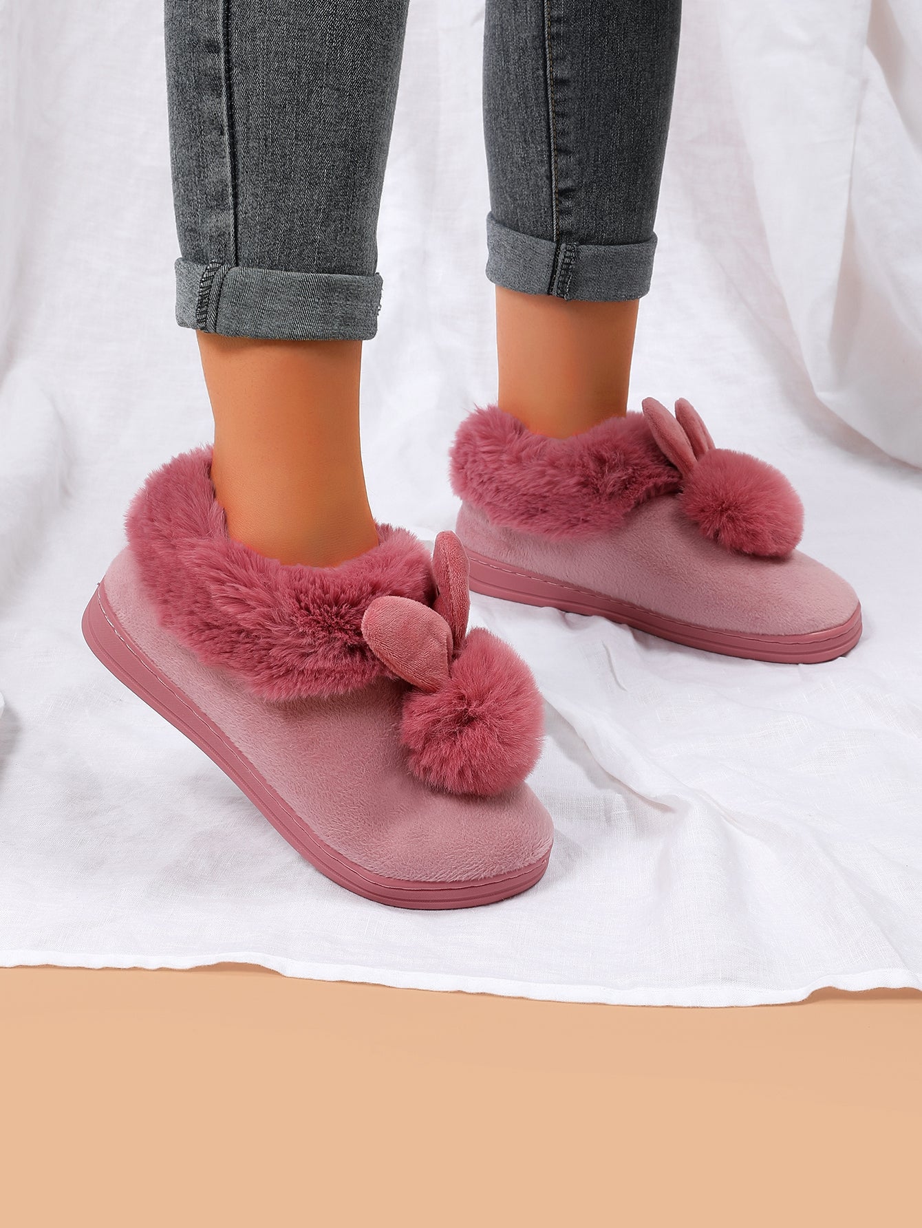 Chaussons d’Intérieur pour Femmes – Peluche Lapin Mignonne