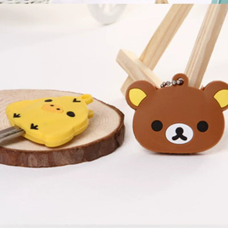 Porte-clés Rilakkuma – Housse de Clé en PVC, Pendentif Mignon pour Sac ou Clés, Cadeau Idéal Inspiré de l’Anime Relax Bear
