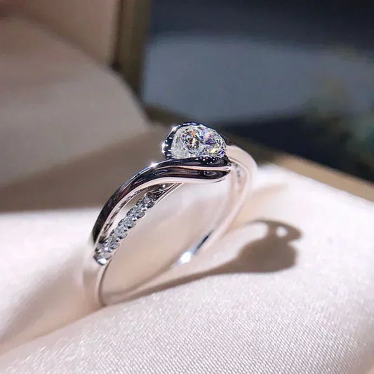 Bague Élégante Femme – Argentée avec Zircon Cubique AAA 💍